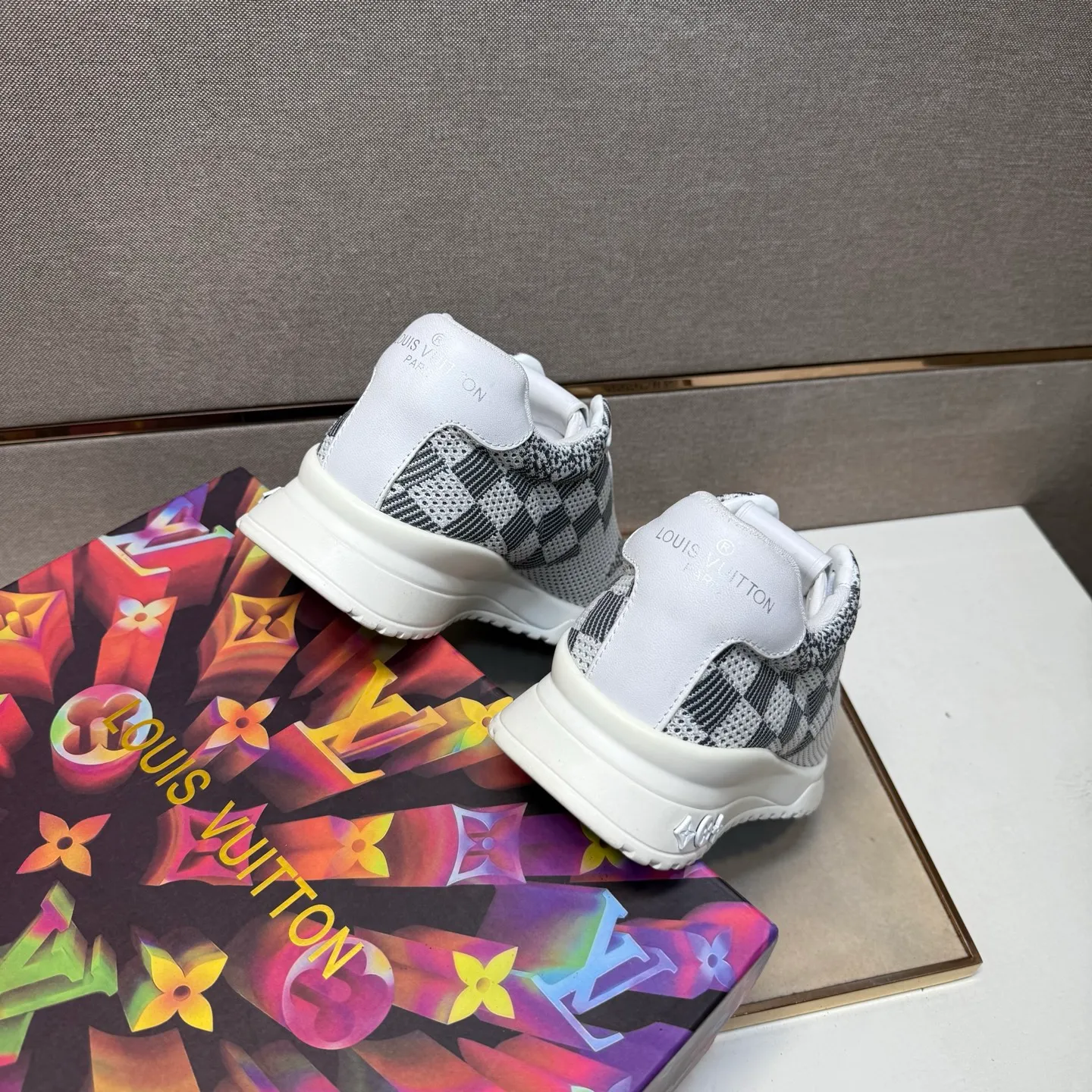⬛️Men's shoes 💰p540 [LV～] Men's casual shoes 2025z cabinet sales simultaneously 🔶Size: 38-44 #️⃣ 🔷4 colors🔜The upper is made of multi-material splicing➕Mesh lining, comfortable and breathable, sole: original comfortable and wear-resistant outsole, ⚠️real thing📱photographed🎬real thing is better📢📢📢